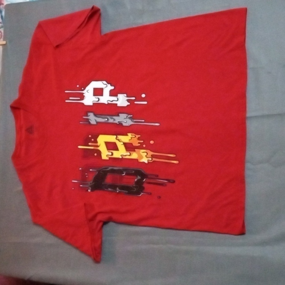 Daip Tshirt Size XL Red Pre-owned